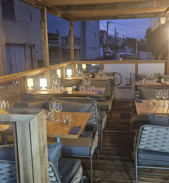 Restaurant Le Cosy à Saint-Pierre-la-Mer, cuisine méditerranéenne de la mer dans un cadre intimiste près de la Méditerranée - la terrasse